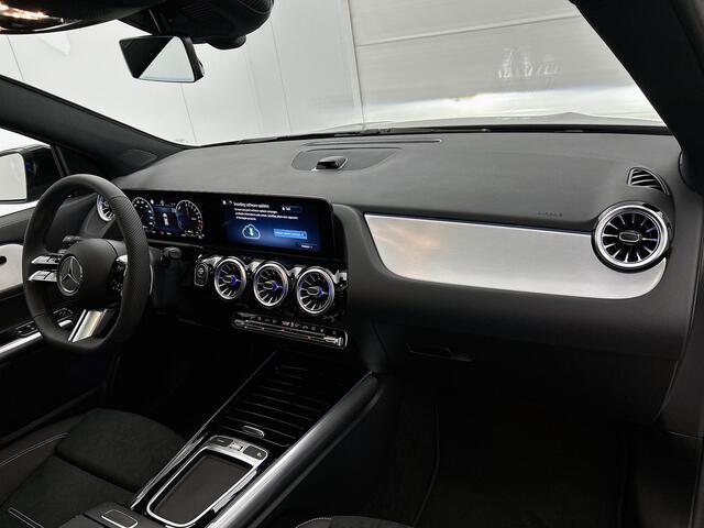 Mercedes-Benz GLA-KLASSE 250 e 140 Year Edition | Plus pakket | Nightpakket | Parkeerpakket | Panoramaschuifdak | 20" tien-dubbelspaaks AMG velgen | Warmtewerend, donkergetint glas |
