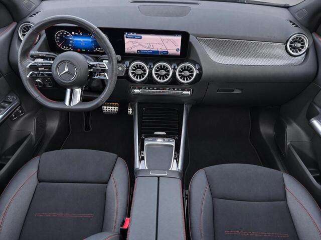 Mercedes-Benz GLA-KLASSE 250 e AMG Line | Trekhaak | Panoramadak |