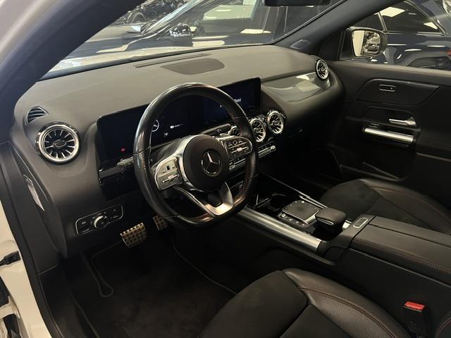Mercedes-Benz GLA-KLASSE 250 e AMG Line PLUG-IN HYBRID / PANODAK / LEDER / TREKH. /