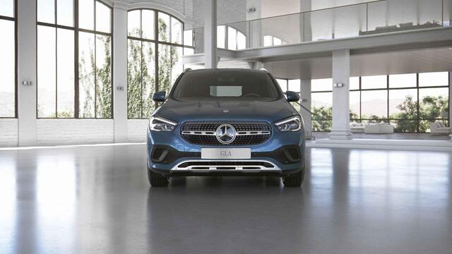 Mercedes-Benz GLA-KLASSE 250 e AMG Line | Stoelverwarming | Achteruitrijcamera | Apple Carplay |