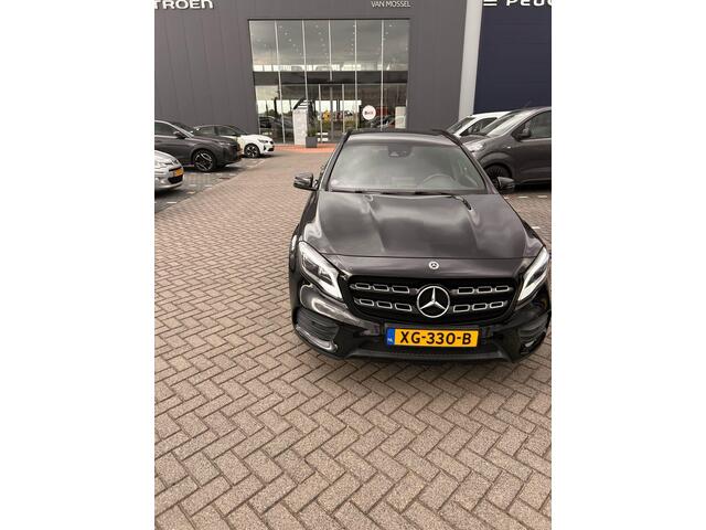 Mercedes-Benz GLA-KLASSE 180 Business Solution AMG