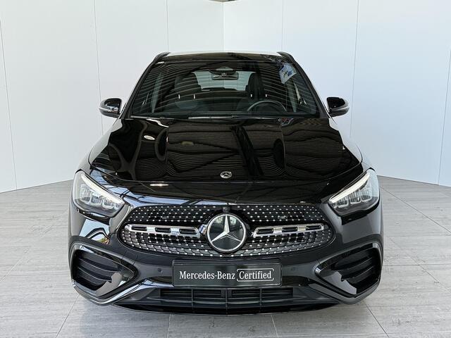 Mercedes-Benz GLA-KLASSE 180 AMG Line | Panoramaschuifdak | Night| Achteruitrijcamera | Dodehoekassistent |