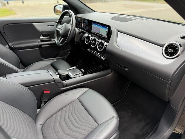 Mercedes-Benz GLA-KLASSE 180 Aut Panorama Camera