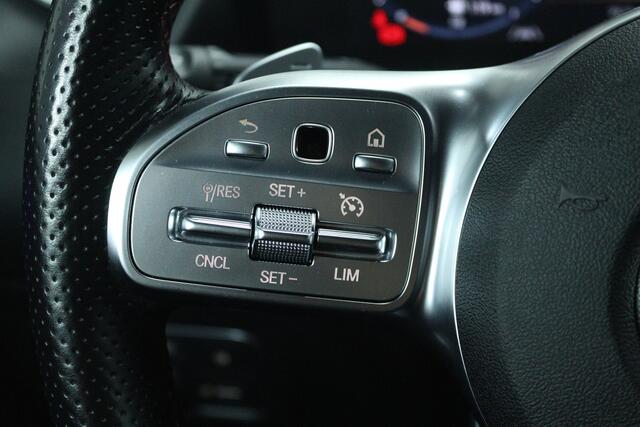 Mercedes-Benz GLA-KLASSE 250 e AMG Line (SFEERVERLICHTING, CAMERA, STOELVERWARMING, LED, 1e EIGENAAR)