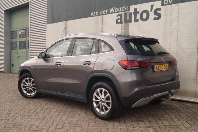 Mercedes-Benz GLA-KLASSE 180d Automaat Business Solution -ECC-NAVI-TREKHAAK-