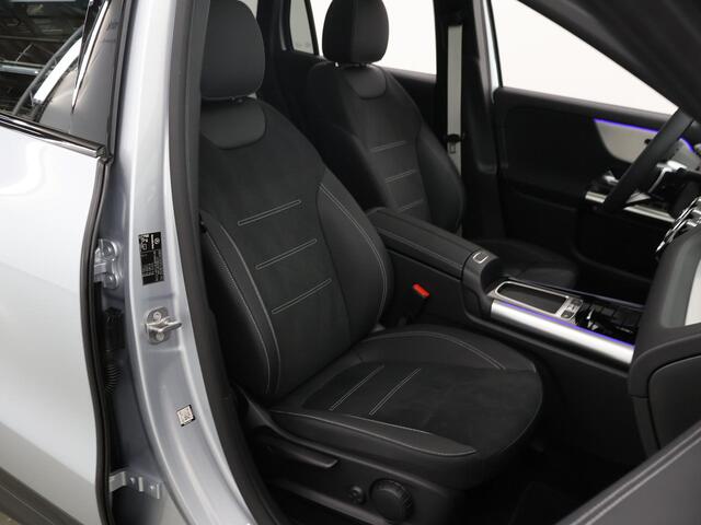 Mercedes-Benz GLA-KLASSE 250 e 140 Years Edition | AMG | Night | Panoramadak | Stoelverwarming | Sfeerverlichting | Achteruitrijcamera |