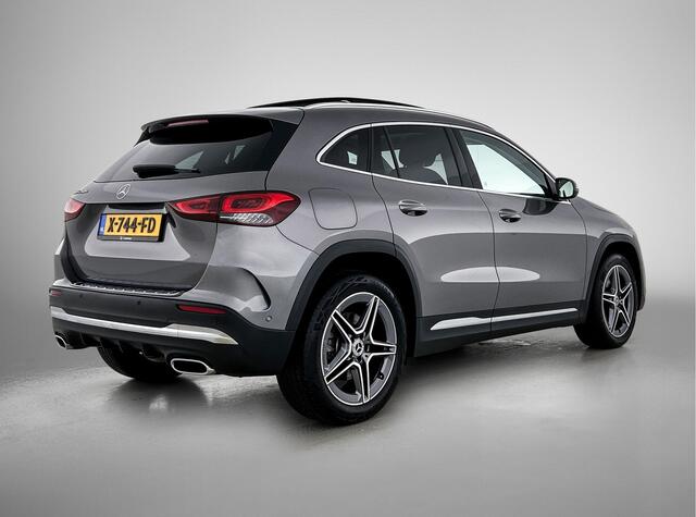 Mercedes-Benz GLA-KLASSE 250 e AMG Plug-In Hybride | AMG-Line IN en Exterieur | Sfeefverlichting| Chroompakket | Navigatie | Panorama-schuifkanteldak | Stoelverwarming | 24 Maanden Mercedes-Benz Certified garantie.