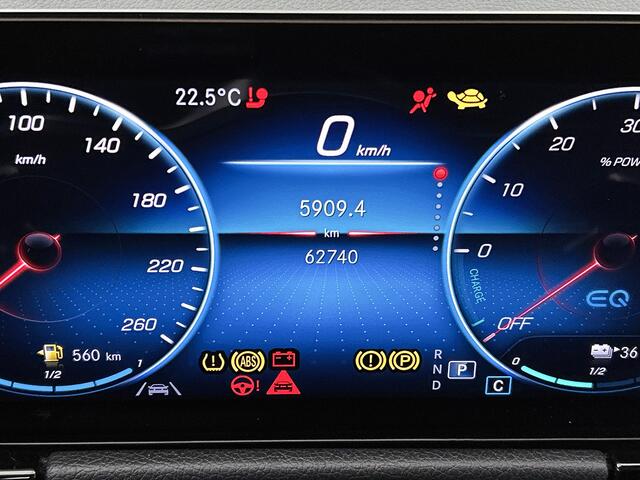 Mercedes-Benz GLA-KLASSE 250 e AMG Plug-In Hybride | AMG-Line IN en Exterieur | Sfeefverlichting| Chroompakket | Navigatie | Panorama-schuifkanteldak | Stoelverwarming | 24 Maanden Mercedes-Benz Certified garantie.
