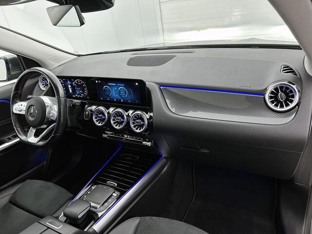 Mercedes-Benz GLA-KLASSE 250 e AMG Plug-In Hybride | AMG-Line IN en Exterieur | Sfeefverlichting| Chroompakket | Navigatie | Panorama-schuifkanteldak | Stoelverwarming | 24 Maanden Mercedes-Benz Certified garantie.
