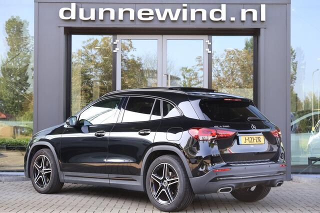 Mercedes-Benz GLA-KLASSE 200 4M AMG LINE *PANO*CARBON*TREKHAAK*MEMORY*SFEER*NIGHT*KEYLESS