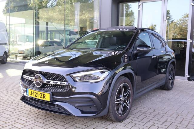 Mercedes-Benz GLA-KLASSE 200 4M AMG LINE *PANO*CARBON*TREKHAAK*MEMORY*SFEER*NIGHT*KEYLESS
