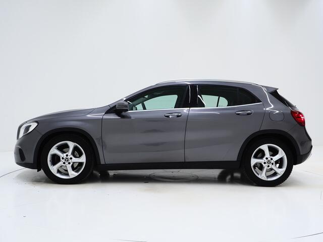 Mercedes-Benz GLA-KLASSE 200 Premium | Lederen Sportstoelen | Camera | Cruise | Stoelverwarming | Climate | LED