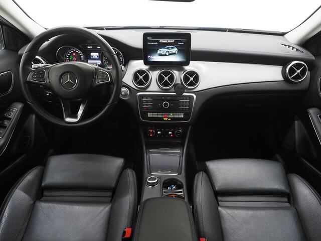 Mercedes-Benz GLA-KLASSE 200 Premium | Lederen Sportstoelen | Camera | Cruise | Stoelverwarming | Climate | LED