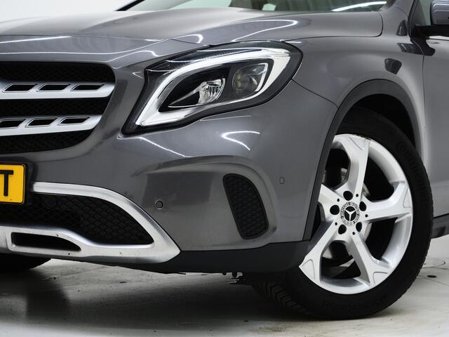 Mercedes-Benz GLA-KLASSE 200 Premium | Lederen Sportstoelen | Camera | Cruise | Stoelverwarming | Climate | LED