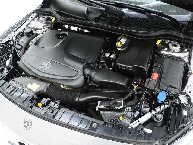 Mercedes-Benz GLA-KLASSE 200 Premium | Lederen Sportstoelen | Camera | Cruise | Stoelverwarming | Climate | LED