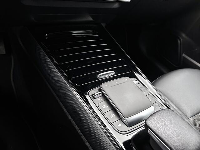 Mercedes-Benz GLA-KLASSE 250 e Plug-In Hybride | Trekhaak | Achteruitrijcamera | Ledkoplampen | Easy-Pack Achterklep |Stoelverwarming voor. Inclusief 24 maanden MB Certified garantie voor Europa. garage-sale