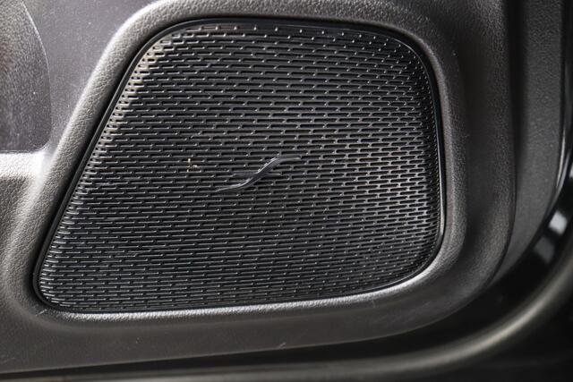 Mercedes-Benz GLB-Klasse 200 Aut. AMG Pano-dak Memory Camera Stoelverw.