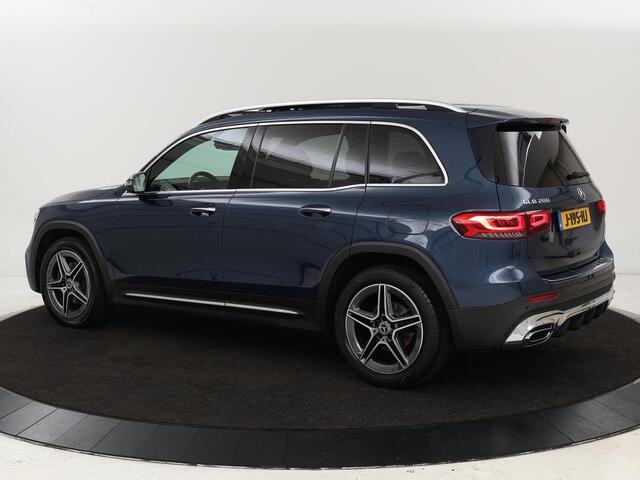 Mercedes-Benz GLB-Klasse 200 Premium Plus | AMG Line | Panoramadak | Leder | Stoelverwarming | Carplay | Camera | Trekhaak | Memory | Carbon | Full LED | Navigatie | Keyless
