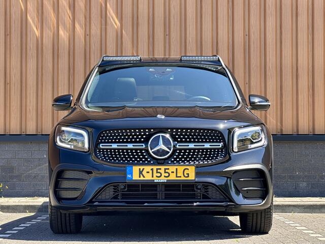 Mercedes-Benz GLB-Klasse 180 Business Solution AMG 7p. | BRABUS-Pakket | Panoramadak | Burmester | Sfeerverlichting | Augmented Reality | Achteruitrijcamera | Elektrische Trekhaak | Keyless Go/Entry | Apple Carplay/Android Auto | Cruise Control |