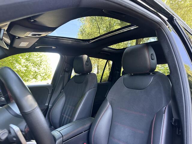 Mercedes-Benz GLB-Klasse 180 Business Solution AMG 7p. | BRABUS-Pakket | Panoramadak | Burmester | Sfeerverlichting | Augmented Reality | Achteruitrijcamera | Elektrische Trekhaak | Keyless Go/Entry | Apple Carplay/Android Auto | Cruise Control |