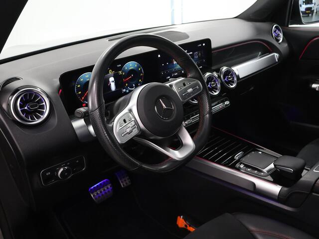 Mercedes-Benz GLB-Klasse 200 Business Solution AMG 7p. | Night | Panoramadak | 7-persoons | Keyless | Memory | Multibeam | Sfeerverlichting |