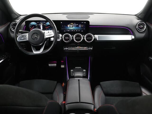Mercedes-Benz GLB-Klasse 200 Business Solution AMG 7p. | Night | Panoramadak | 7-persoons | Keyless | Memory | Multibeam | Sfeerverlichting |