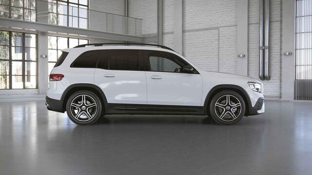 Mercedes-Benz GLB-Klasse 180 Business Line | AMG | Night | Widescreen | Stoelverwarming | Achteruitrijcamera |