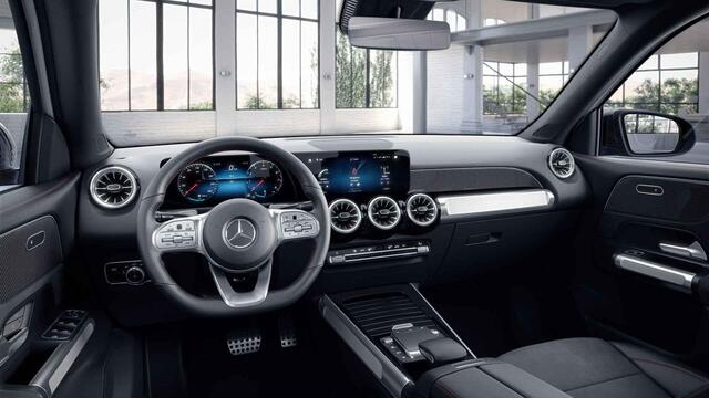 Mercedes-Benz GLB-Klasse 180 Business Line | AMG | Night | Widescreen | Stoelverwarming | Achteruitrijcamera |