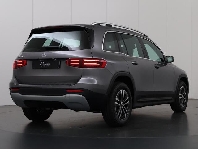 Mercedes-Benz GLB-Klasse 180 Star Edition | Trekhaak | Widescreen cockpit | Smartphone intergratie | Stoelverwarming | Achteruitrijcamera |