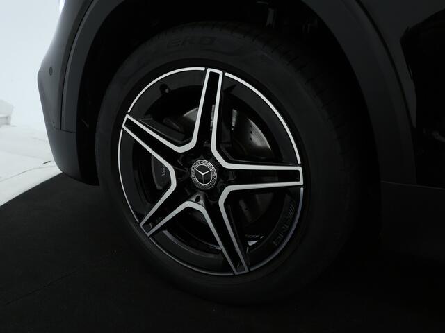 Mercedes-Benz GLB-Klasse 200 AMG Nightpakket 7 Persoons | Panoramadak | Distronic | Keyless-Go | Memory | Sfeerverlichting | Augmented Reality | Inclusief 24 maanden Mercedes-Benz Certified garantie voor Europa.