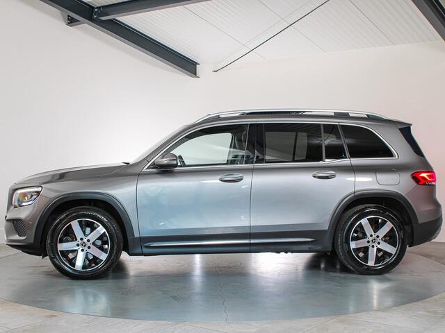 Mercedes-Benz GLB-Klasse 180 Luxury 7-Persoons, Panoramadak, Leder, Sfeerverlichting, Trekhaak, Apple Carplay/Android Auto