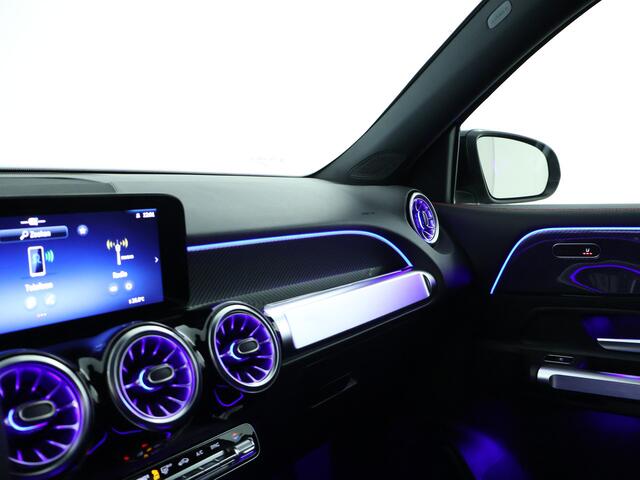 Mercedes-Benz GLB-Klasse 180 AMG -line 7persoons | Trekhaak af fabriek | Nightpakket | Keyless-Go comfortpakket | Parkeerpakket met achteruitrijcamera | USB-pakket plus | GUARD 360 ° Vehicle protection Plus | EASY PACK achterklep |