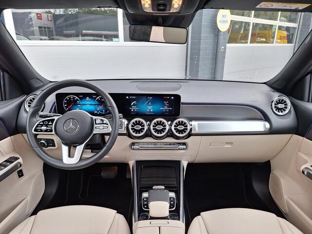 Mercedes-Benz GLB-Klasse 200 | Panoramadak | Memory pakket | Achteruitrijcamera | Multibeam LED | Standkachel | Widescreen | Advanced sound system | Smartphone integratie | Keyless-GO | Elektrische achterklep