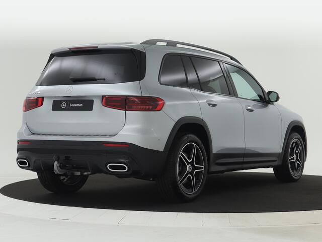 Mercedes-Benz GLB-Klasse 200 AMG-line 7persoons | Trekhaak | Nightpakket | Keyless-Go comfortpakket | Parkeerpakket met achteruitrijcamera | USB-pakket plus | Winter pakket | GUARD 360 ° Vehicle protection Plus | EASY PACK achterklep |