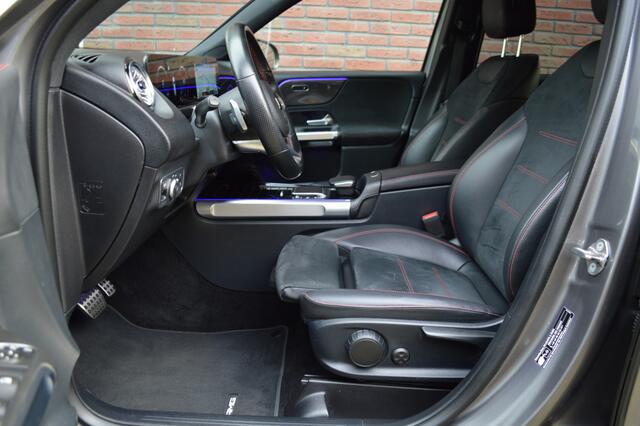 Mercedes-Benz GLB-Klasse 200 AMG Led Panorama Widescreen Sfeer Camera Night CarPlay Pdc