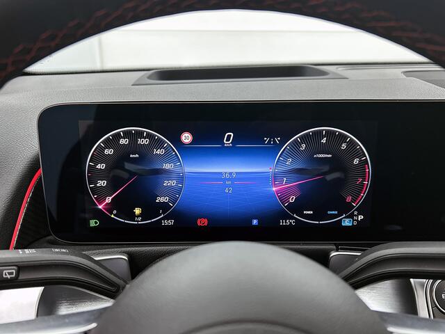 Mercedes-Benz GLB-Klasse 200 Business Solution AMG 7p. | Premium Plus pakket | Trekhaak | Nightpakket | Head-up display | Panoramaschuifdak | 360° camera | Derde zitrij | Multibeam LED | Memorypakket | Augmented Reality navigatie |