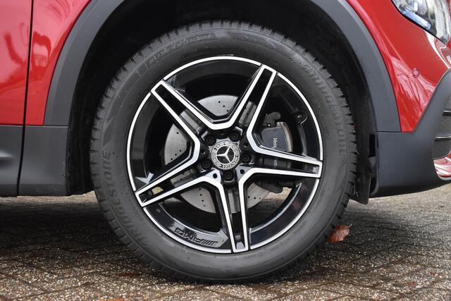 Mercedes-Benz GLB-Klasse 200 AMG-Line Trekhaak Pano Sfeer Elektr. Stoelen