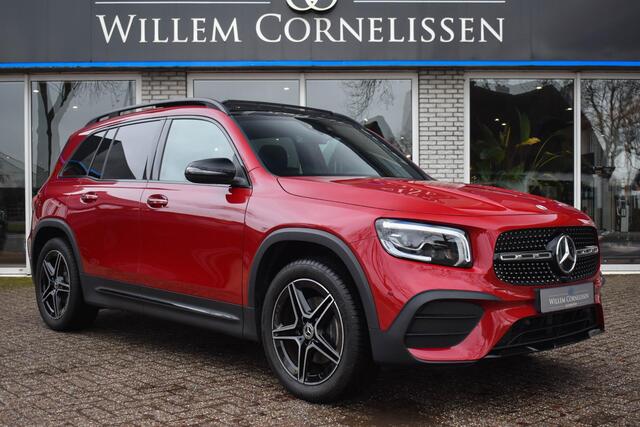 Mercedes-Benz GLB-Klasse 200 AMG-Line Trekhaak Pano Sfeer Elektr. Stoelen