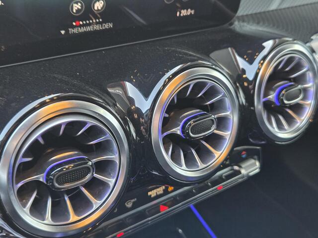 Mercedes-Benz GLB-Klasse 200 Premium Plus, AMG-line, 7-Persoons, Sfeerverlichting, Burmester, Camera,