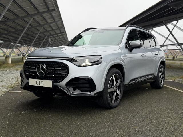 Mercedes-Benz GLB-Klasse 250+ Business Solution AMG 85.5 kWh | Night | Premium plus | Burmester | Superscreen | Panoramadak | Memory stoelen | Multibeam LED | Sfeerverlichting |
