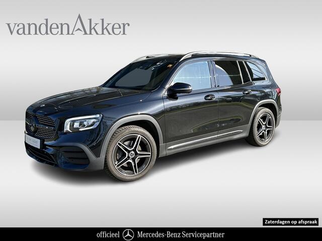 Mercedes-Benz GLB-Klasse 180 AMG // Nightpakket // Sfeerverlichting // 19" AMG Velgen // Camera // Elek. Achterklep