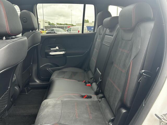 Mercedes-Benz GLB-Klasse 180 AMG Line | Panoramadak | Cruise Control | Stoelverwarming