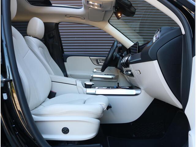 Mercedes-Benz GLB-Klasse 250 4M Panoramadak | Distronic | Trekhaak