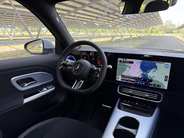 Mercedes-Benz GLB-Klasse 250+ Business Solution AMG 85.5 kWh | Panoramadak | Stoelverwarming | LED koplampen | Sfeerverlichting| Sportstoelen |