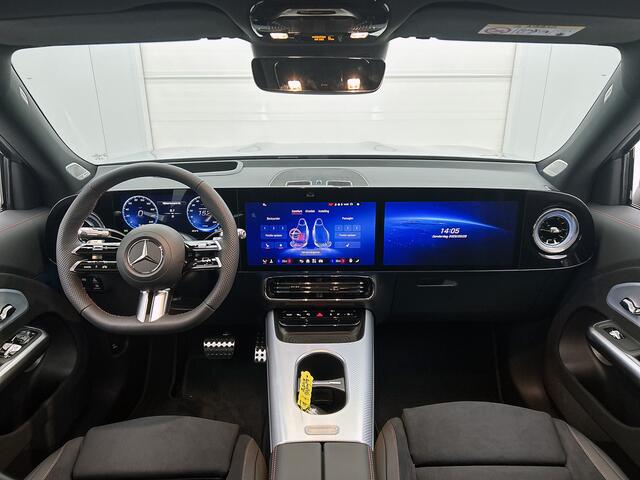 Mercedes-Benz GLB-Klasse 250+ Business Solution AMG 7p. 85.5 kWh | Premium Plus pakket | Winterpakket | Nightpakket | Parkeerpakket | Trekhaak | Vast panoramadak | GUARD 360° | 19" vijfspaaks lichtmetalen AMG-velgen | Burmester® 3D surround sound |