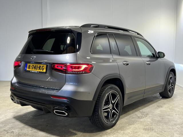 Mercedes-Benz GLB-Klasse 200 Business Solution AMG 7p. | Navigatie/Android/Apple Carplay | LM Velgen 19" | Elektrisch Glazen Panoramadak | Voorstoelen Verwarmd | Cruise Control | Airco |