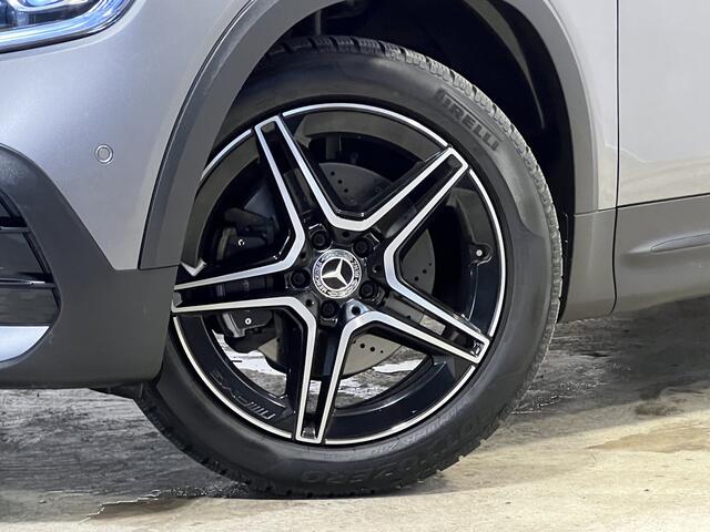 Mercedes-Benz GLB-Klasse 200 Business Solution AMG 7p. | Navigatie/Android/Apple Carplay | LM Velgen 19" | Elektrisch Glazen Panoramadak | Voorstoelen Verwarmd | Cruise Control | Airco |