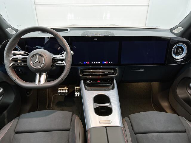 Mercedes-Benz GLB-Klasse 250+ Business Solution AMG 7p. 85.5 kWh | Premium Plus pakket | Winterpakket | Nightpakket | Trekhaak | Vast panoramadak | GUARD 360° | Warmtewerend, donkergetint glas | Burmester® 3D surround sound system |