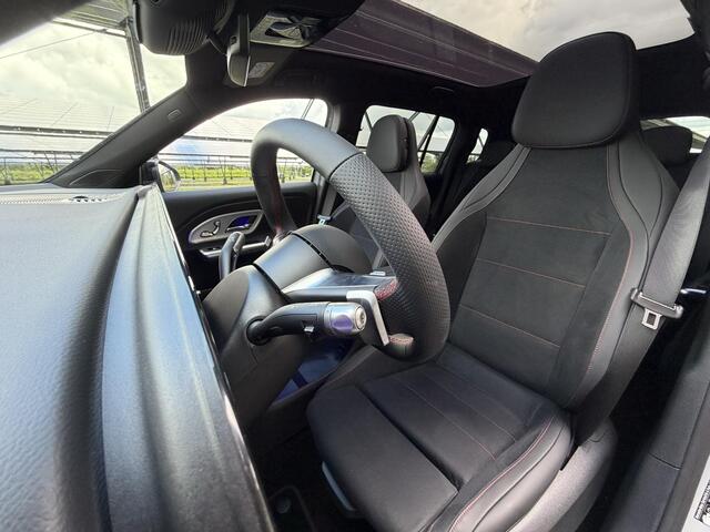 Mercedes-Benz GLB-Klasse 250+ Business Solution AMG 85.5 kWh | Night | Premium Pakket | Superscreen | Panoramadak | Trekhaak | Sportstoelen | Memory |