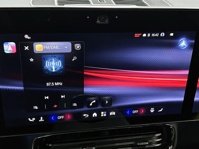 Mercedes-Benz GLB-Klasse 250+ Business Solution AMG 7p. 85.5 kWh | Premium Plus pakket | Winterpakket | Nightpakket | Trekhaak | Vast panoramadak | Warmtewerend, donkergetint glas | Burmester® 3D surround sound system | GUARD 360° | 19" vijfspaaks lichtmetalen AMG-velgen |